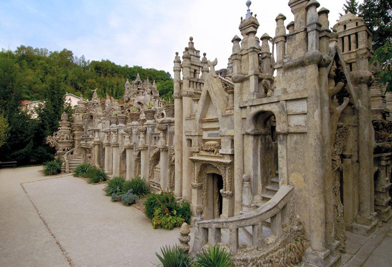 palais-ideal-facade-ouest