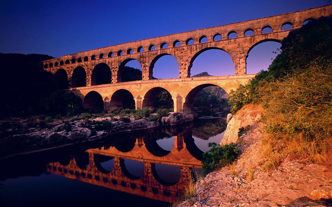 Pont-du-Gard-Languedoc-Roussillon-France