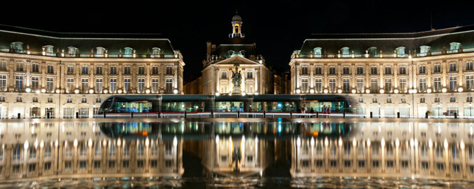 bordeaux-port-de-lune