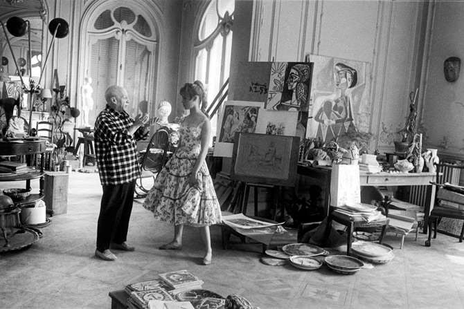 brigitte-bardot-visits-picasso-08