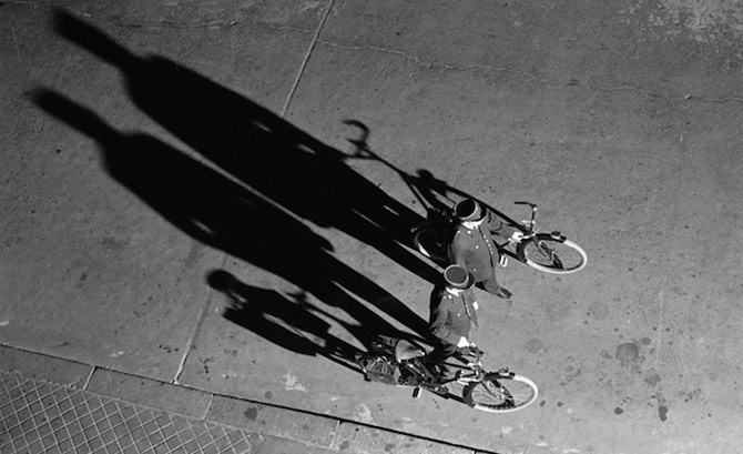 1960-hirondelles-patrouille-velo