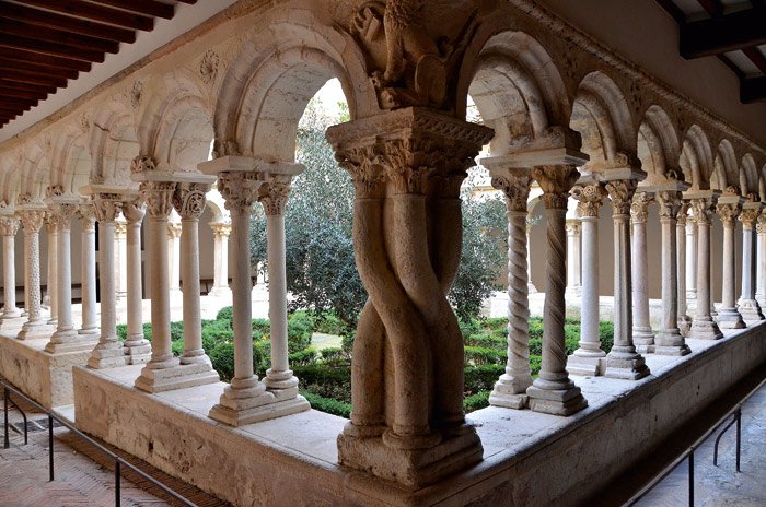 Aix_en_Provence-cloitre